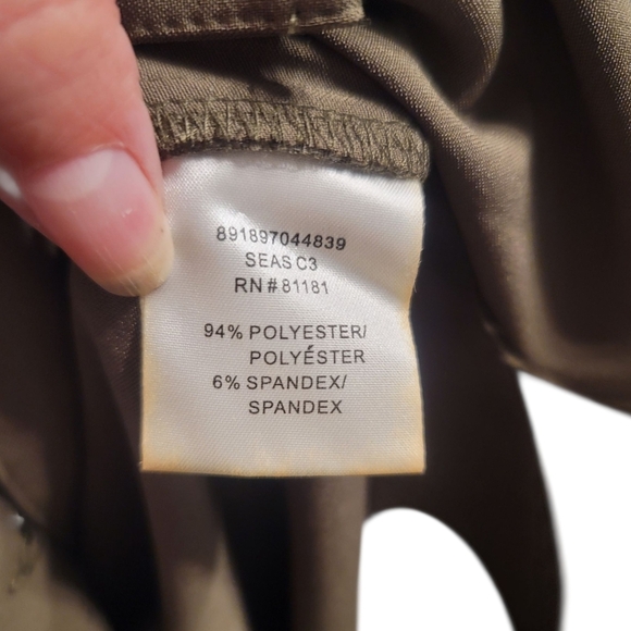 Kathy Che - 18/20 Stretch Olive Blouse - Picture 5 of 6